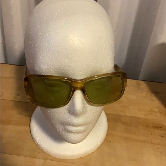 Giorgio Armani Sunglasses - Picture 4 of 4